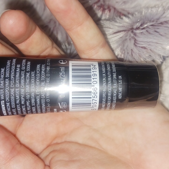 Revolution Pro Full Coverage, Shade F7 - Picture 6 of 7